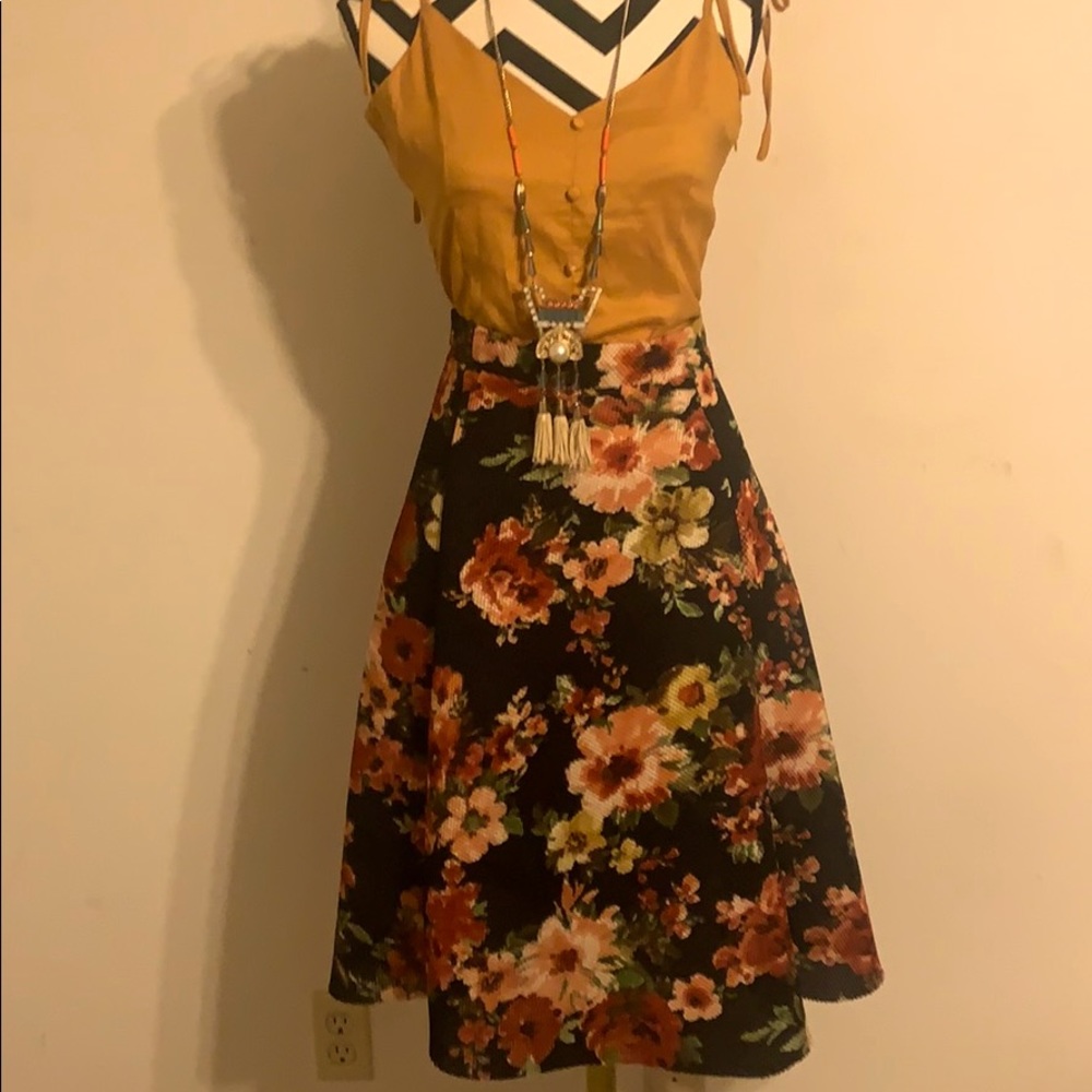 FLORAL SKIRT